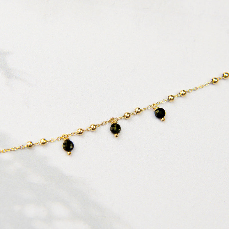Armband goud met zwarte kralen voor vrije tijd outfit 