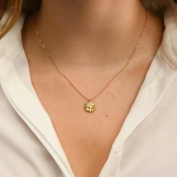Ketting halflang bloem vrouwelijk elegant lief subtiel