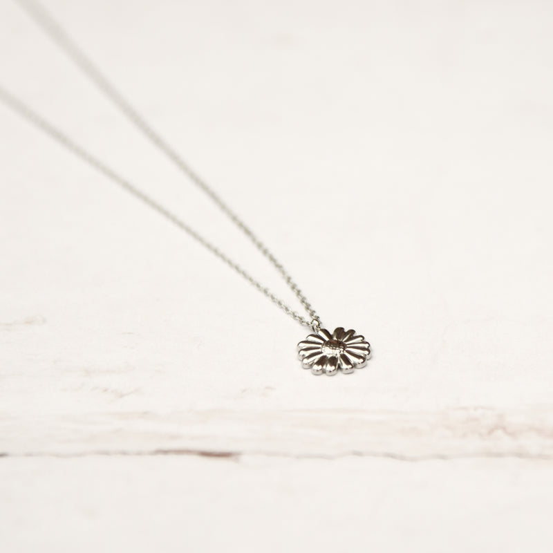 Blaadjes bloemetjes ketting madelief natuur zilver 
