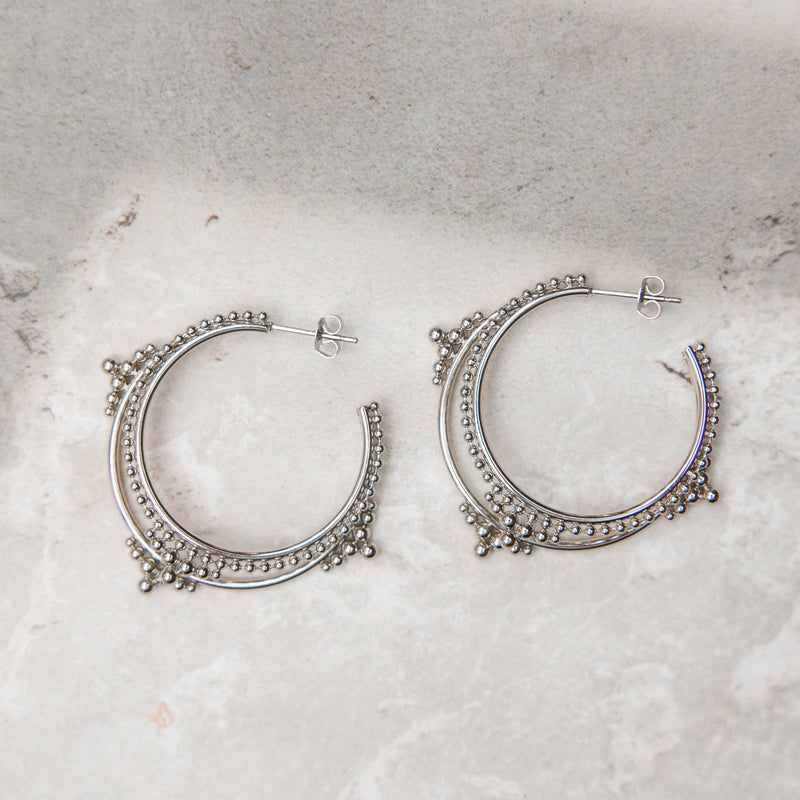 Grote zilveren Ibiza zomer oorsteker oorringen met rijke details