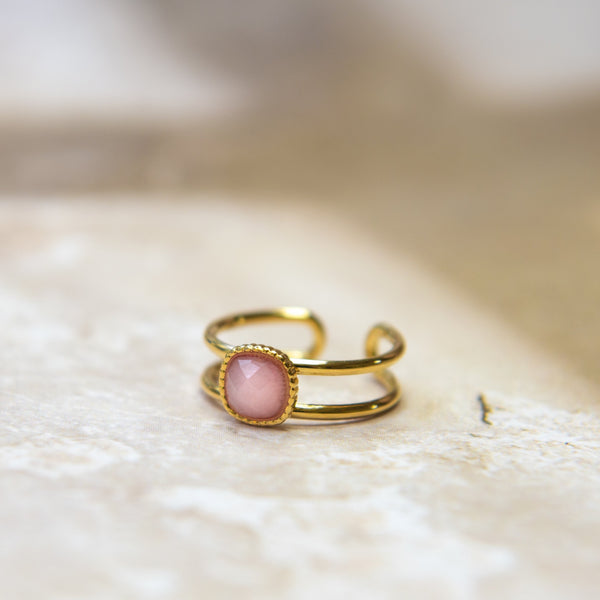 Gouden ring met roze steen en dubbele band